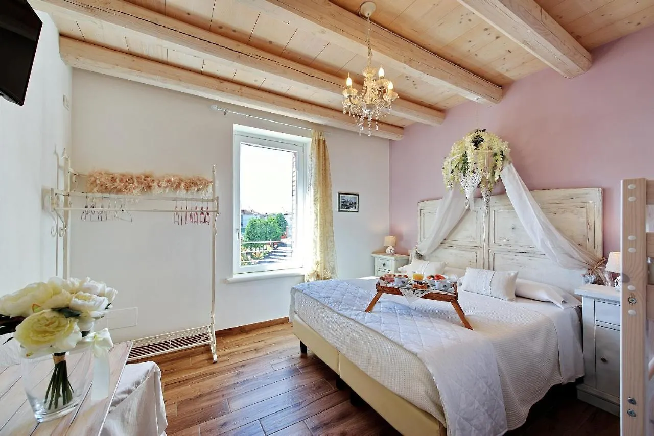 Villa Rossella Castelnuovo del Garda 0*,  Italy