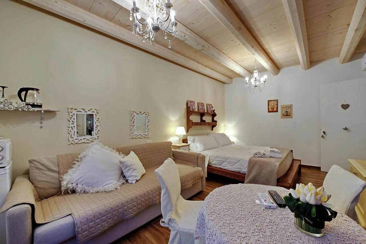 Villa Rossella Castelnuovo del Garda 0*,