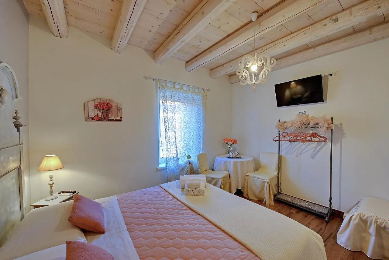 Villa Rossella Castelnuovo del Garda Guest house