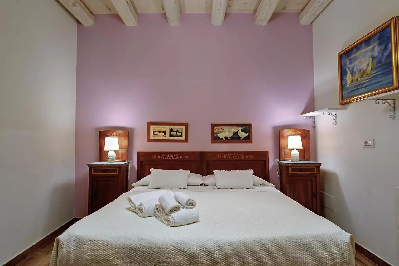 Guest house Villa Rossella Castelnuovo del Garda Italy
