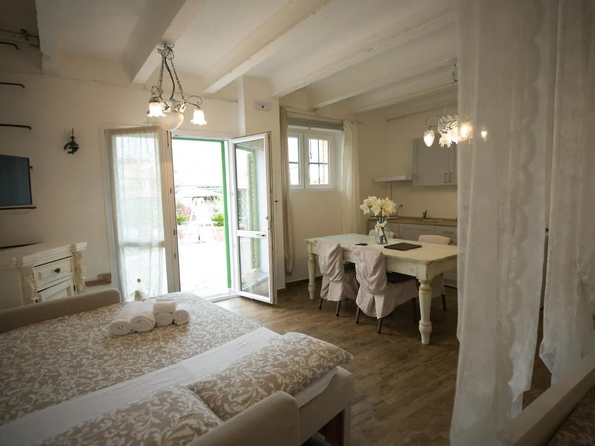 Villa Rossella Castelnuovo del Garda Guest house