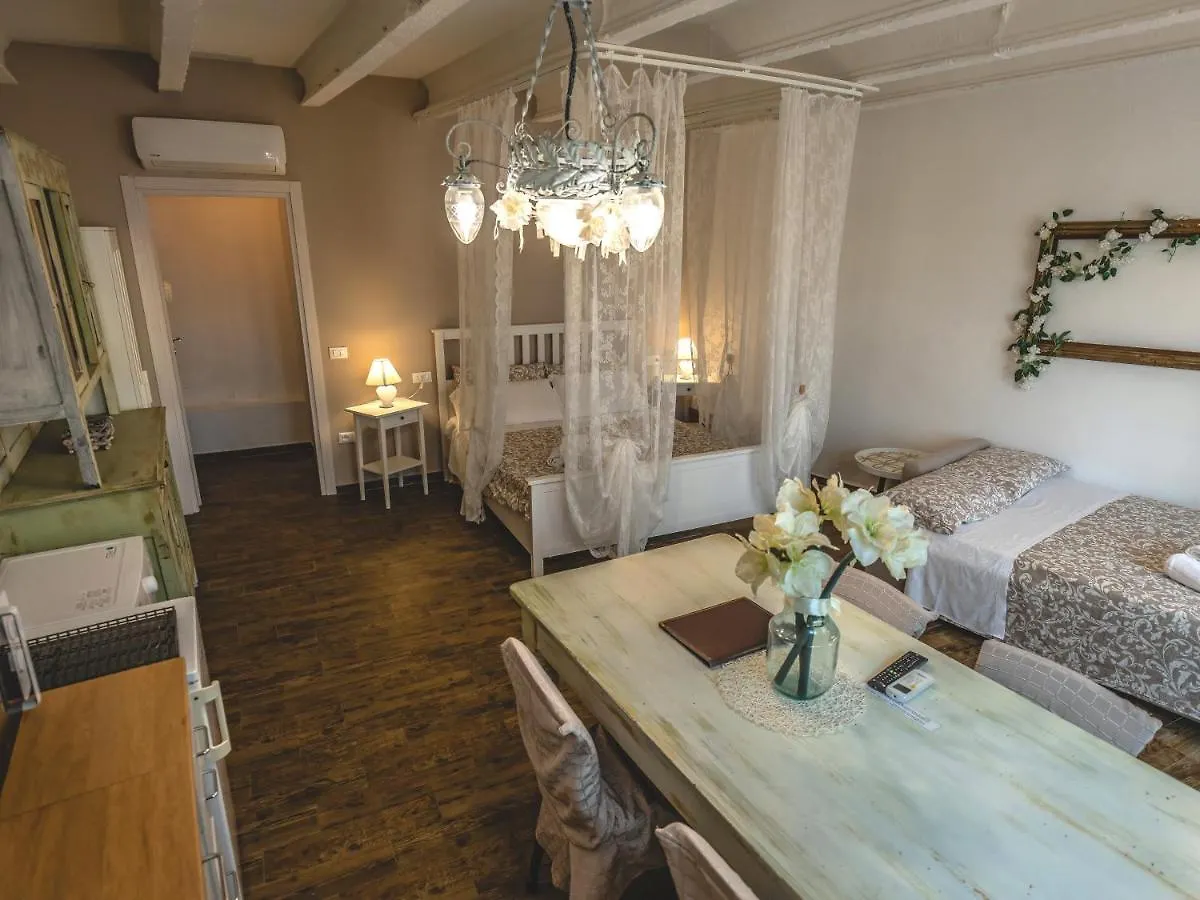 Villa Rossella Castelnuovo del Garda Guest house